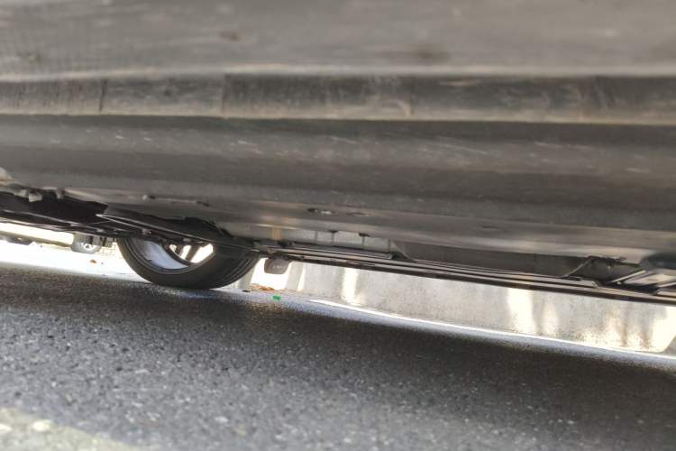 Used CHANGAN UNI-V 2025 Model Third-Generation 1.5T 500Bar Prestige Sports Edition Chassis Front Left