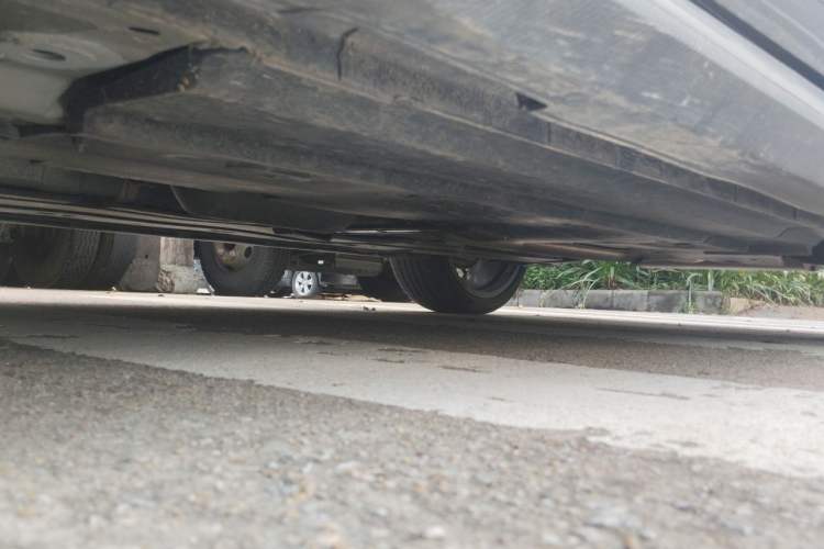 Used CHANGAN UNI-V 2025 Model Third-Generation 1.5T 500Bar Prestige Sports Edition Chassis Front Left