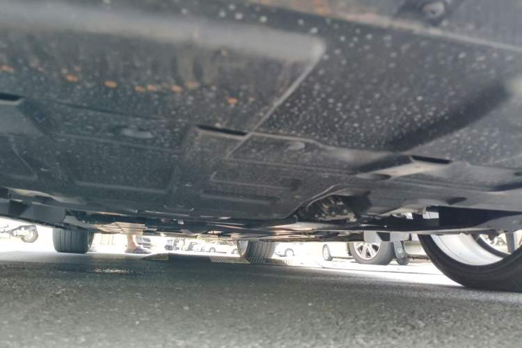 Used CHANGAN UNI-V 2025 Model Third-Generation 1.5T 500Bar Prestige Sports Edition Chassis Front