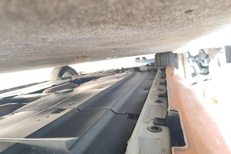 Used CHANGAN UNI-V 2025 Model Third-Generation 1.5T 500Bar Prestige Sports Edition Chassis Rear Left