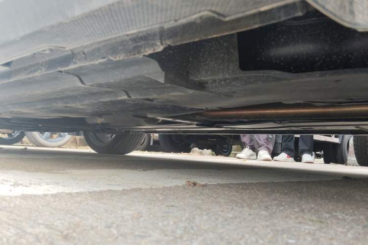 Used CHANGAN UNI-V 2025 Model Third-Generation 1.5T 500Bar Prestige Sports Edition Chassis Rear Left