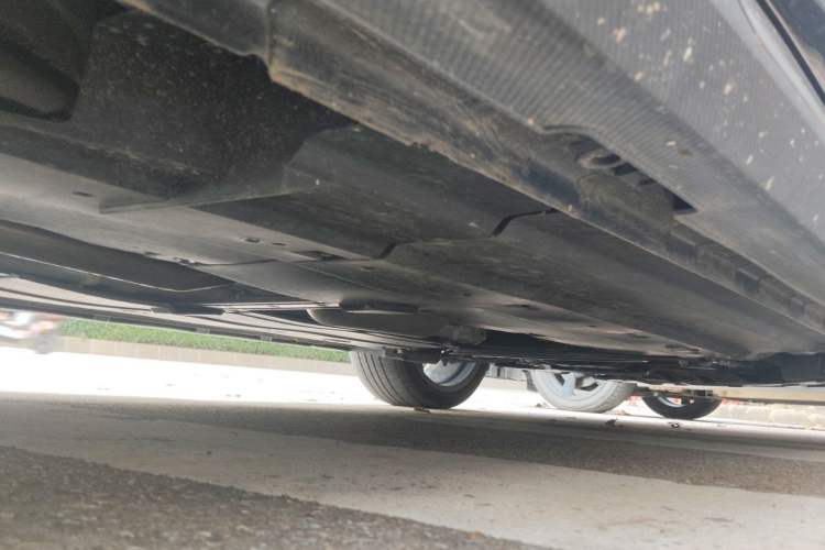 Used CHANGAN UNI-V 2025 Model Third-Generation 1.5T 500Bar Prestige Sports Edition Chassis Rear Right