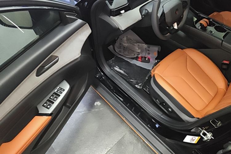 Used CHANGAN UNI-V 2025 Model Third-Generation 2.0T Dynamic Edition Driver Seat