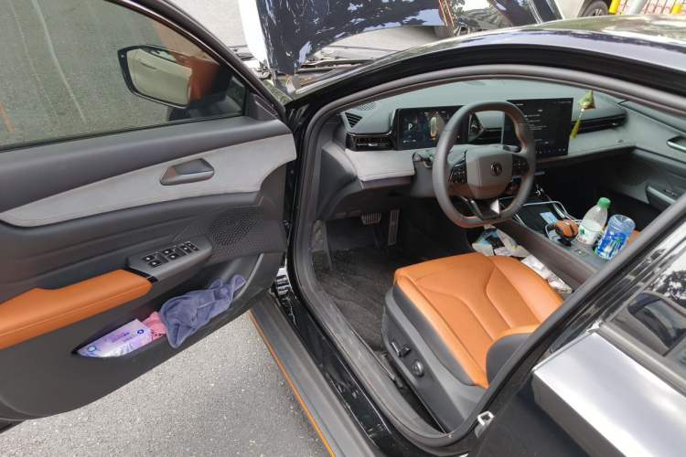 Used CHANGAN UNI-V 2025 Model Third-Generation 1.5T 500Bar Prestige Sports Edition Driver Seat
