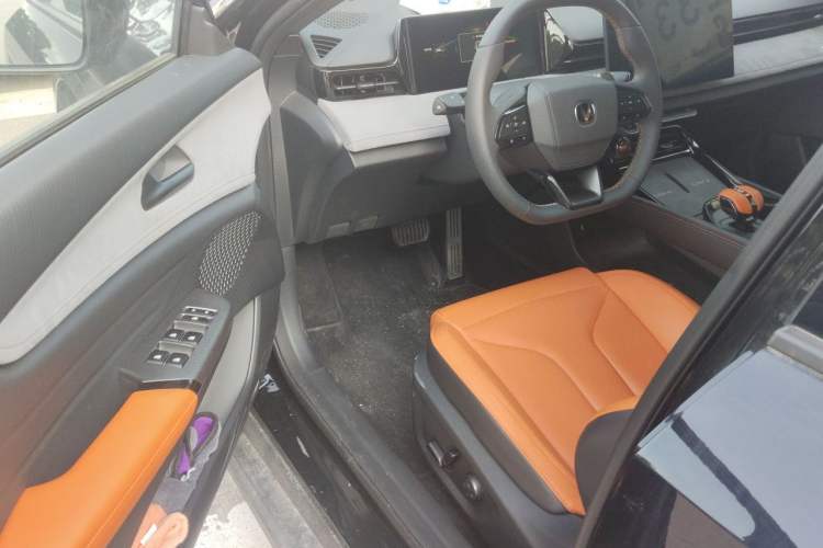 Used CHANGAN UNI-V 2025 Model Third-Generation 1.5T 500Bar Prestige Sports Edition Driver Seat