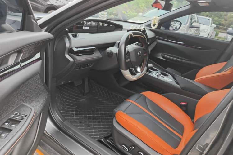Used CHANGAN UNI-V 2025 1.5T 500Bar Prestige Sporty Version Driver Seat