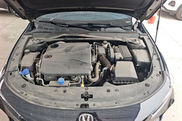 Used CHANGAN UNI-V 2025 1.5T 500Bar High-Energy Version Engine Bay