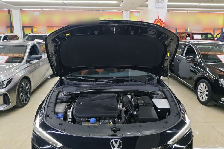 Used CHANGAN UNI-V 2025 1.5T 500Bar Prestige Sporty Version Engine Bay