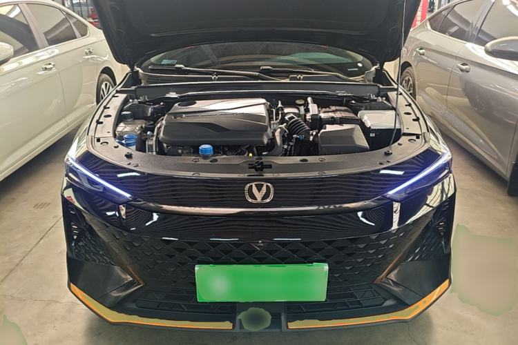 Used CHANGAN UNI-V 2025 1.5T 500Bar Prestige Sporty Version Engine Bay