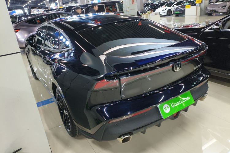 Used CHANGAN UNI-V 2025 1.5T 500Bar High-Energy Version Exterior 2