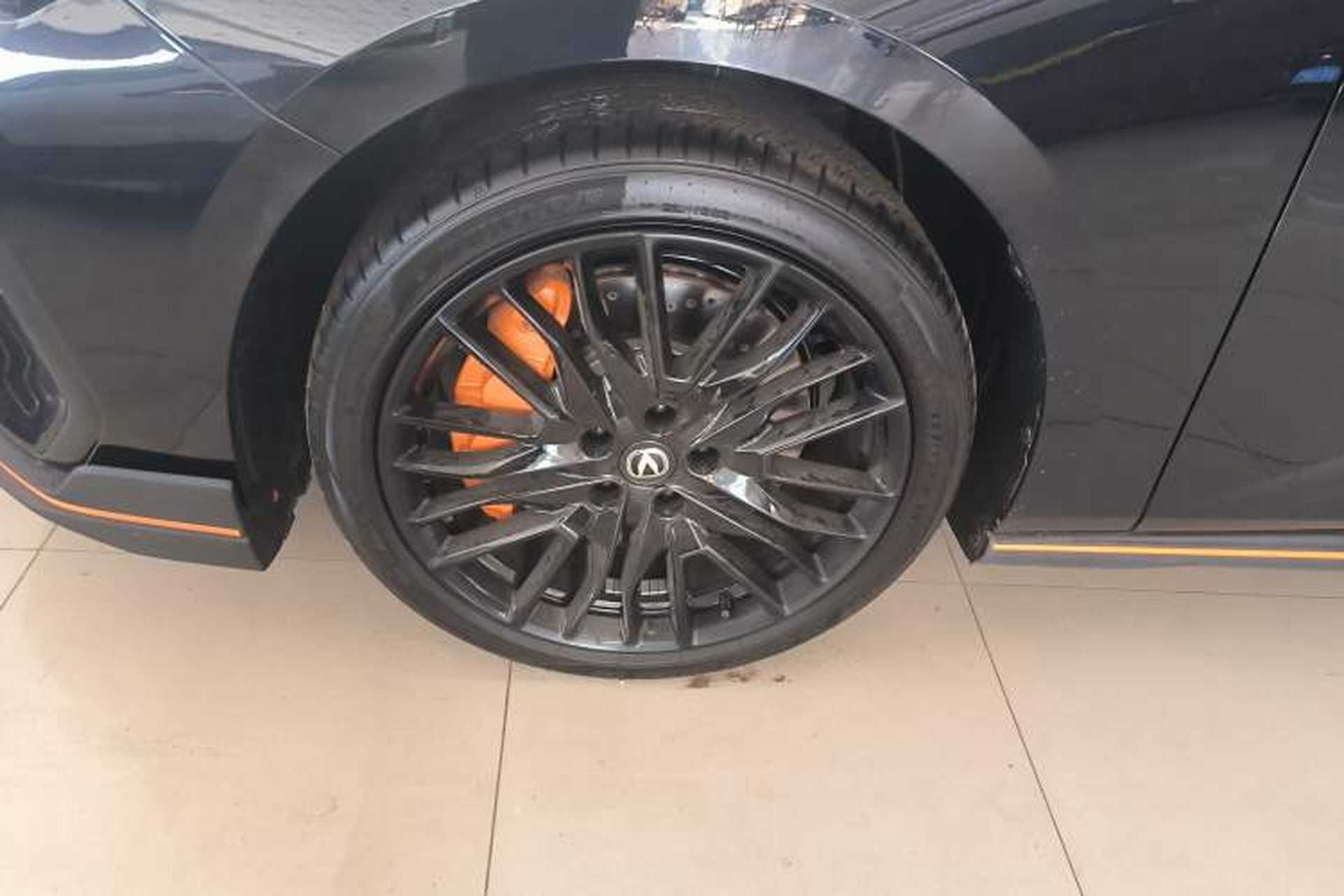 Used CHANGAN UNI-V 2025 Model Third-Generation 2.0T Dynamic Edition Exterior 4