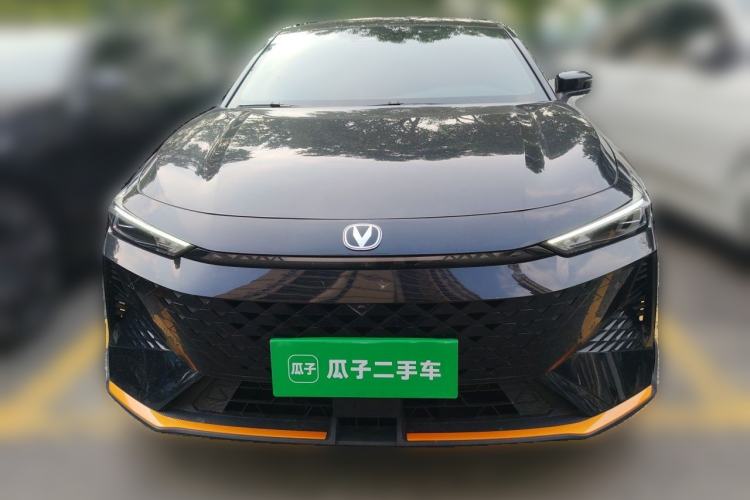 Used CHANGAN UNI-V 2025 1.5T 500Bar Prestige Sporty Version Front