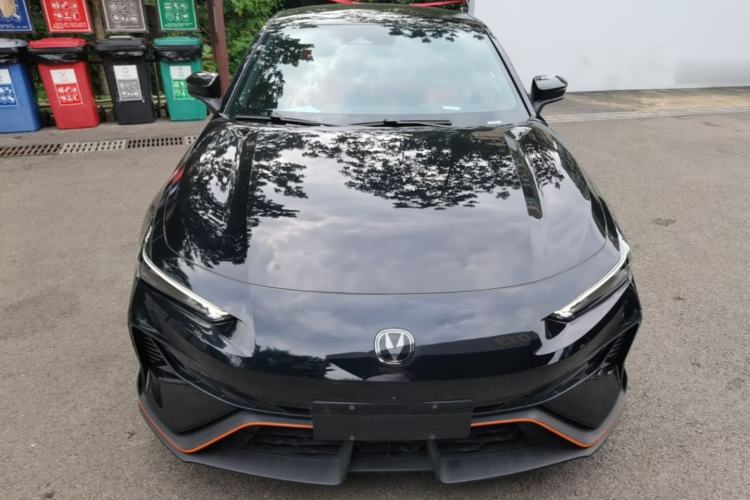 Used CHANGAN UNI-V 2025 Model Third-Generation 2.0T Dynamic Edition Front