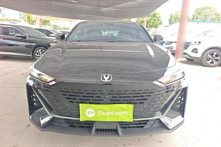 Used CHANGAN UNI-V 2025 1.5T 500Bar High-Energy Version Front