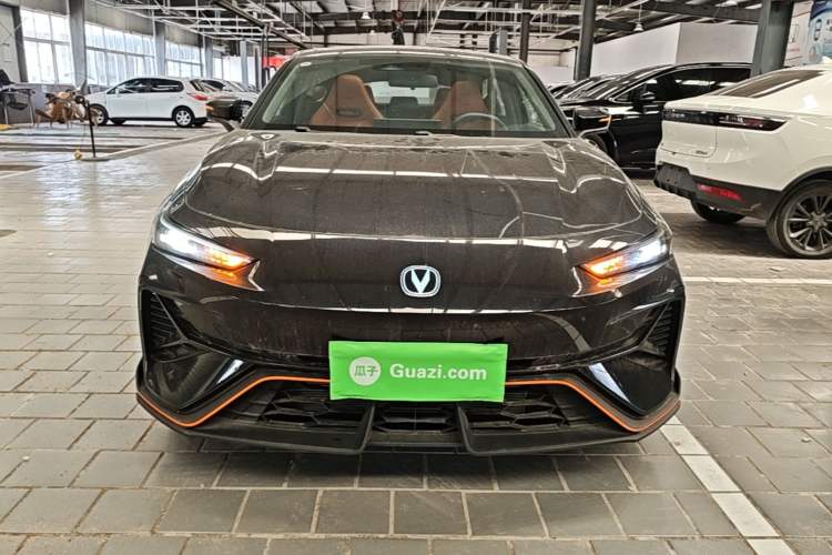 Used CHANGAN UNI-V 2025 Model Third-Generation 2.0T Dynamic Edition Front