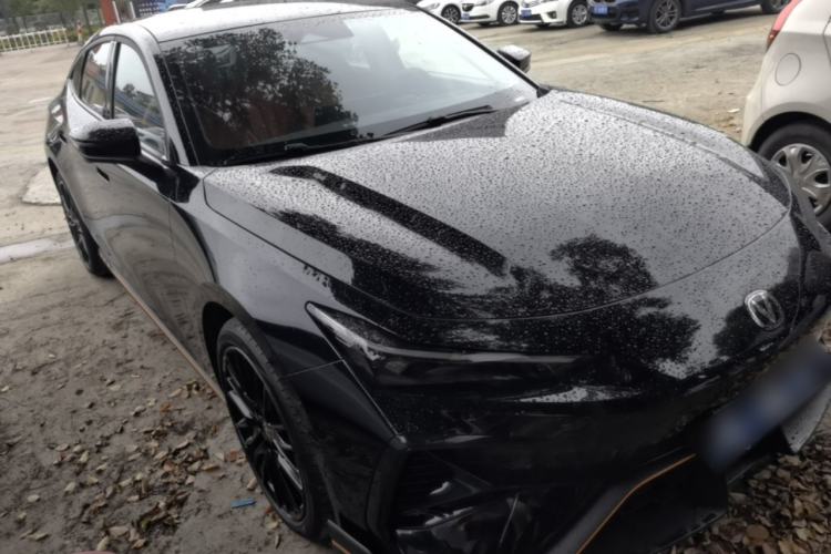 Used CHANGAN UNI-V 2025 Model Third-Generation 2.0T Dynamic Edition Front Right 45 Deg