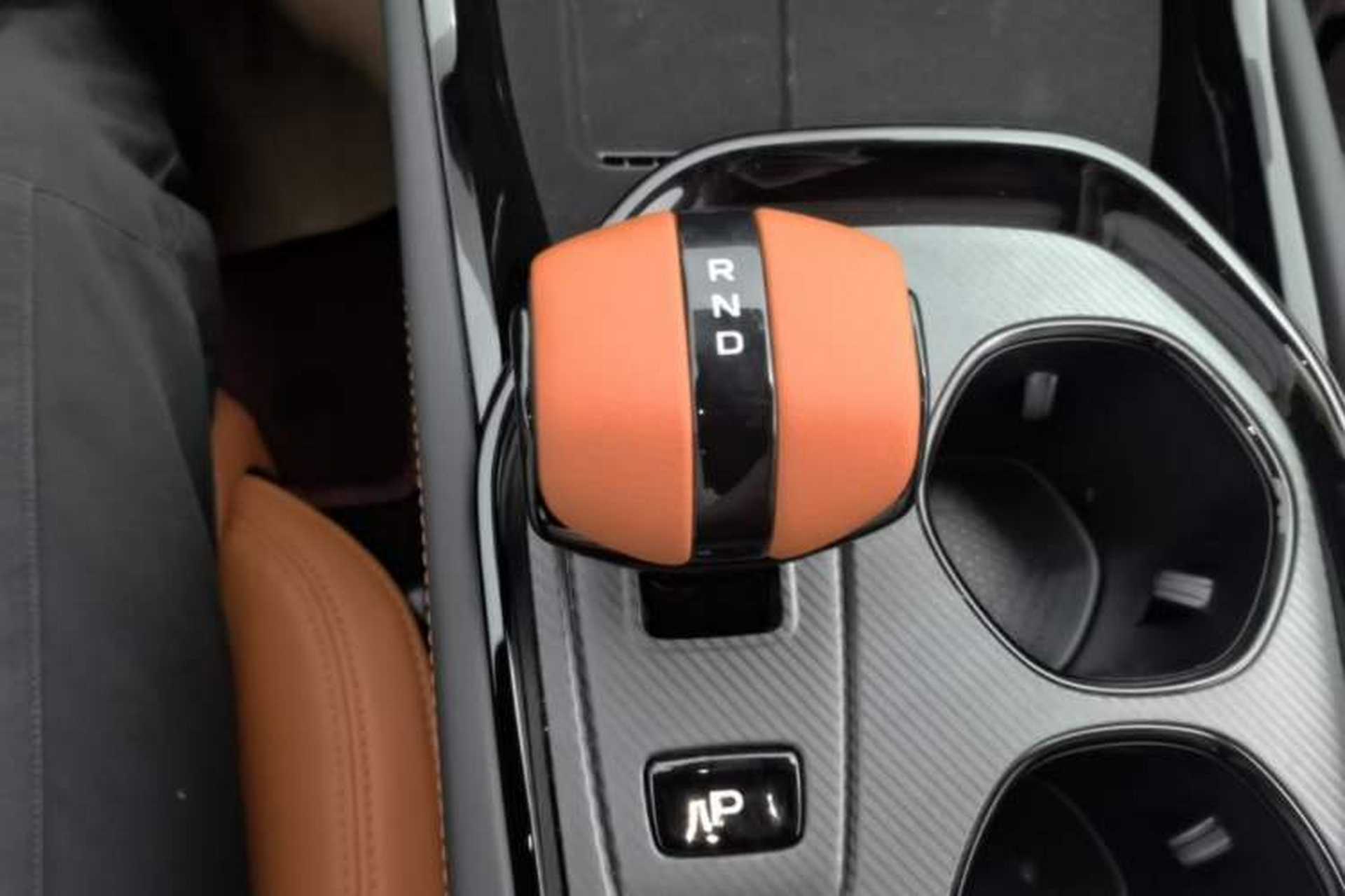 Used CHANGAN UNI-V 2025 Model Third-Generation 2.0T Dynamic Edition Gear Lever