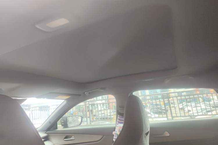 Used CHANGAN UNI-V 2025 Model Third-Generation 2.0T Dynamic Edition Headliner