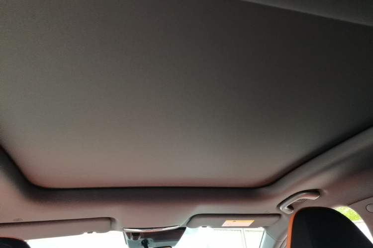 Used CHANGAN UNI-V 2025 Model Third-Generation 2.0T Dynamic Edition Headliner