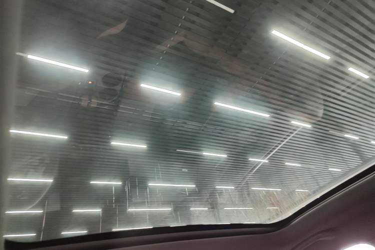 Used CHANGAN UNI-V 2025 Model Third-Generation 2.0T Dynamic Edition Headliner