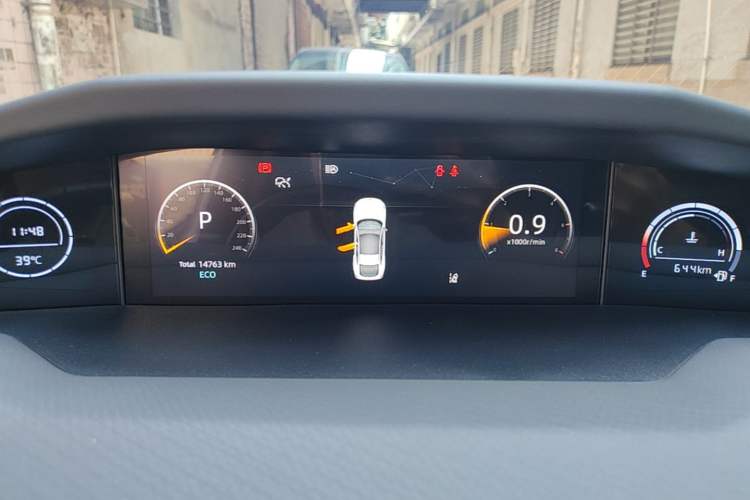 Used CHANGAN UNI-V 2025 Model Third-Generation 1.5T 500Bar Prestige Sports Edition Instrument Cluster