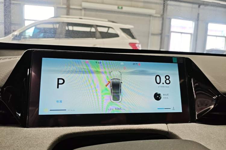 Used CHANGAN UNI-V 2025 Model Third-Generation 2.0T Dynamic Edition Instrument Cluster