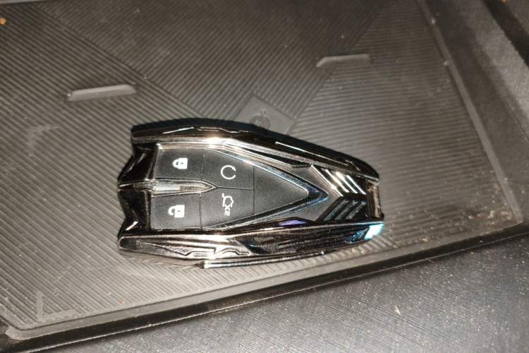 Used CHANGAN UNI-V 2025 1.5T 500Bar High-Energy Version Interior 1