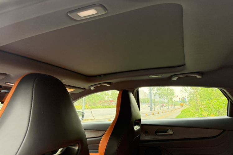 Used CHANGAN UNI-V 2025 Model Third-Generation 2.0T Dynamic Edition Interior 5