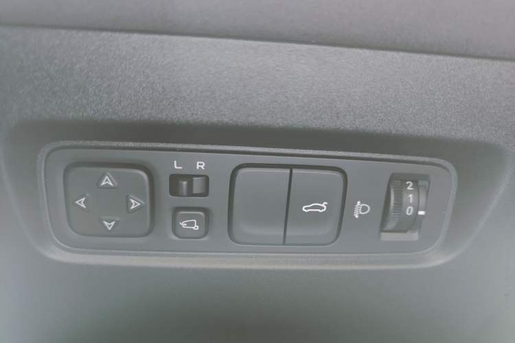 Used CHANGAN UNI-V 2025 1.5T 500Bar Prestige Sporty Version Interior 5