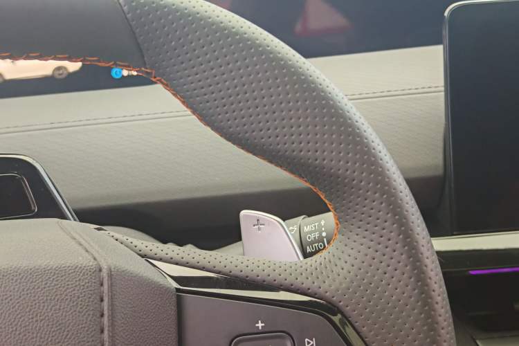 Used CHANGAN UNI-V 2025 1.5T 500Bar Prestige Sporty Version Interior 9