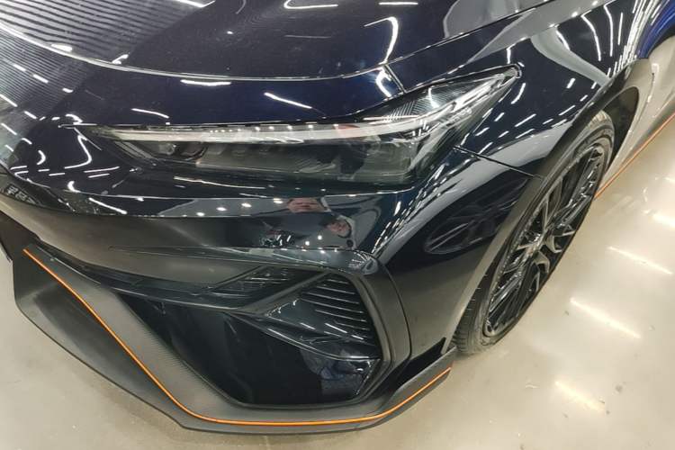 Used CHANGAN UNI-V 2025 Model Third-Generation 2.0T Dynamic Edition Left Front Headlight