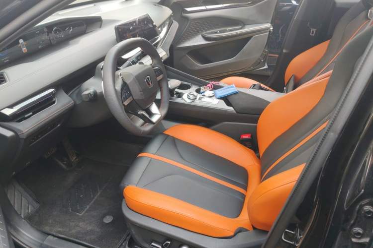 Used CHANGAN UNI-V 2025 1.5T 500Bar Prestige Sporty Version Left Front Seat
