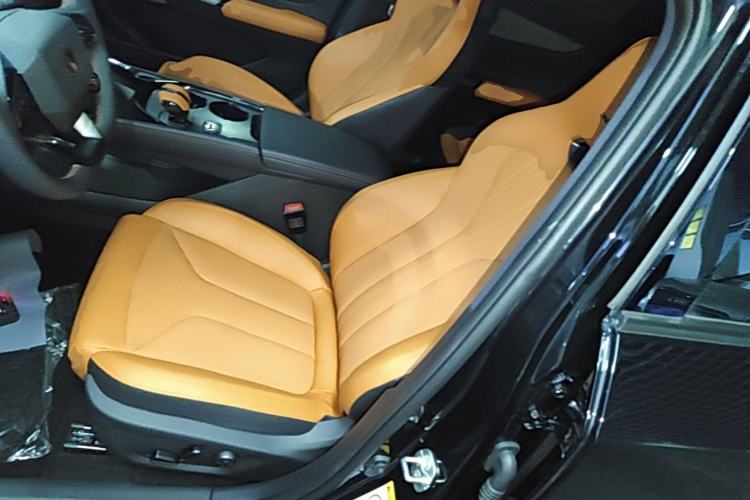 Used CHANGAN UNI-V 2025 Model Third-Generation 2.0T Dynamic Edition Left Front Seat