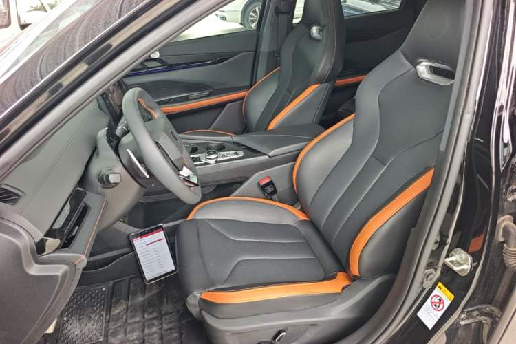 Used CHANGAN UNI-V 2025 1.5T 500Bar High-Energy Version Left Front Seat