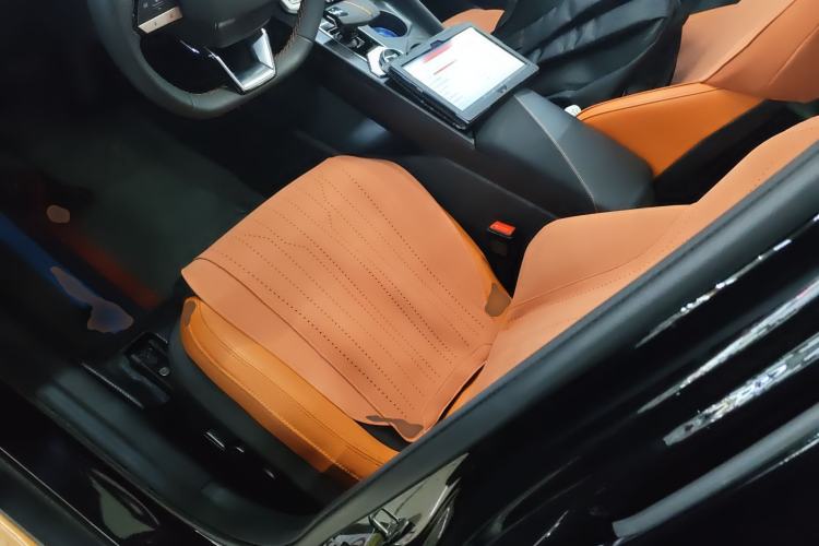 Used CHANGAN UNI-V 2025 1.5T 500Bar Prestige Sporty Version Left Front Seat