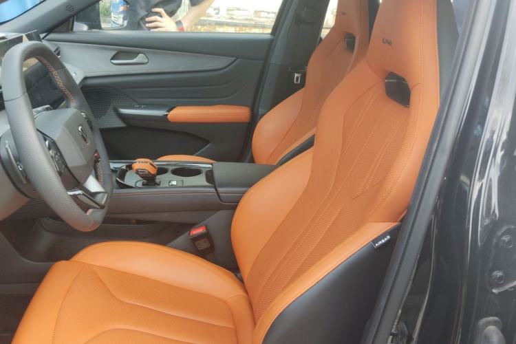 Used CHANGAN UNI-V 2025 Model Third-Generation 1.5T 500Bar Prestige Sports Edition Left Front Seat