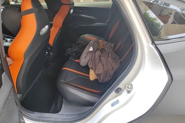 Used CHANGAN UNI-V 2025 Model Third-Generation 1.5T 500Bar Prestige Sports Edition Left Rear Seat