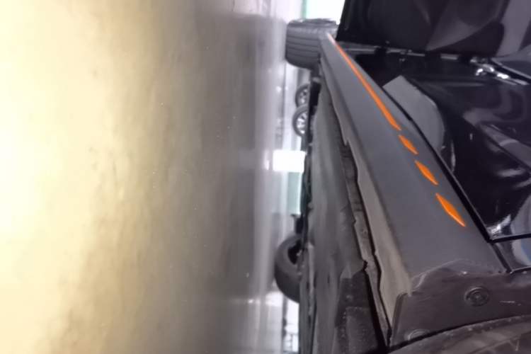 Used CHANGAN UNI-V 2025 Model Third-Generation 2.0T Dynamic Edition Left Side Sill
