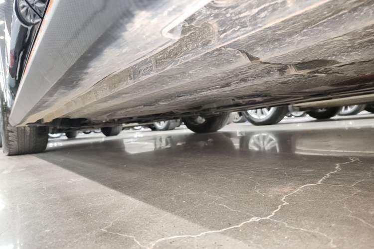 Used CHANGAN UNI-V 2025 Model Third-Generation 2.0T Dynamic Edition Left Side Sill