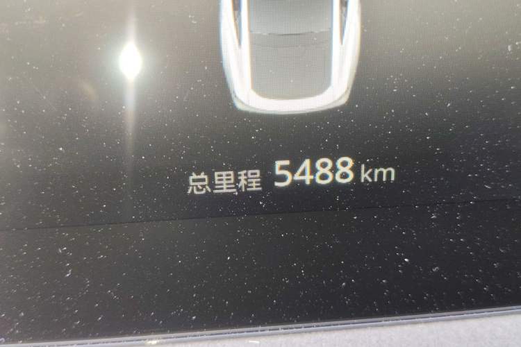 Used CHANGAN UNI-V 2025 Model Third-Generation 1.5T 500Bar Prestige Sports Edition Odometer Close Up