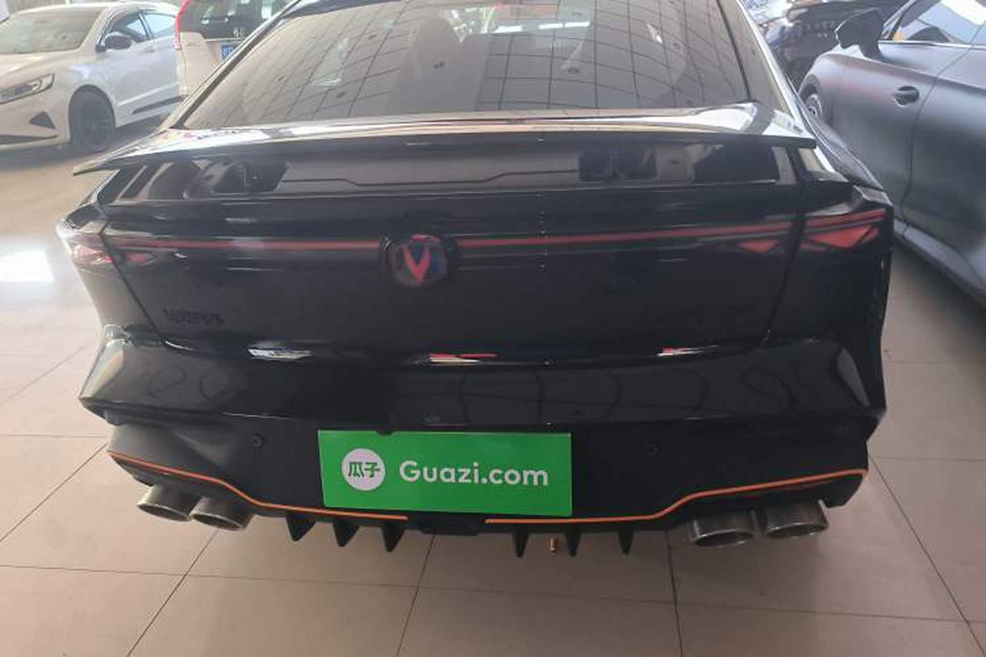 Used CHANGAN UNI-V 2025 Model Third-Generation 2.0T Dynamic Edition Rear