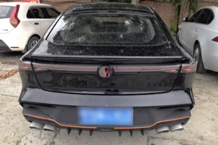 Used CHANGAN UNI-V 2025 Model Third-Generation 2.0T Dynamic Edition Rear