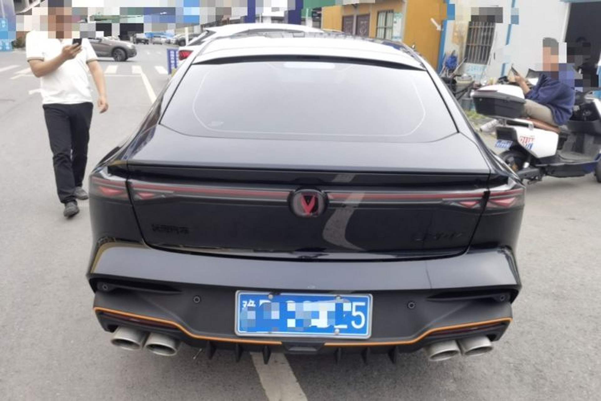 Used CHANGAN UNI-V 2025 Model Third-Generation 2.0T Dynamic Edition Rear