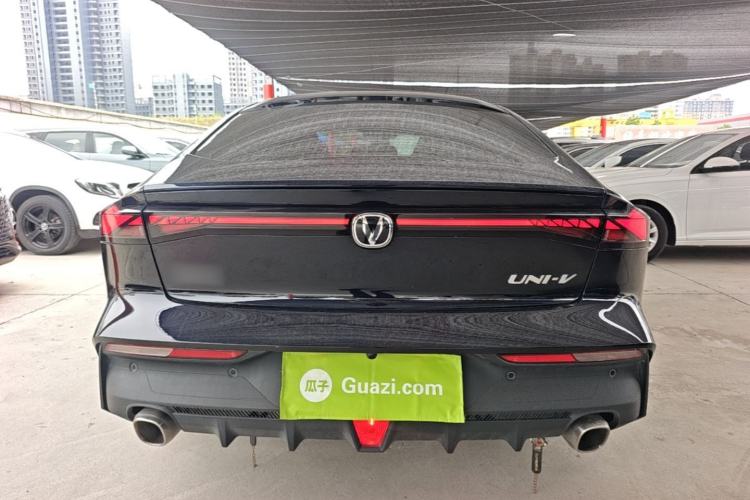 Used CHANGAN UNI-V 2025 1.5T 500Bar High-Energy Version Rear