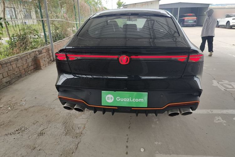 Used CHANGAN UNI-V 2025 Model Third-Generation 2.0T Dynamic Edition Rear