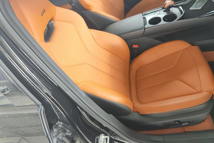 Used CHANGAN UNI-V 2025 Model Third-Generation 2.0T Dynamic Edition Right Front Seat