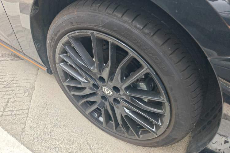 Used CHANGAN UNI-V 2025 Model Third-Generation 1.5T 500Bar Prestige Sports Edition Right Front Wheel Hub