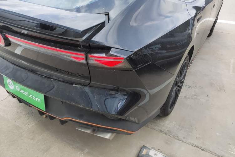 Used CHANGAN UNI-V 2025 Model Third-Generation 2.0T Dynamic Edition Right Rear Taillight