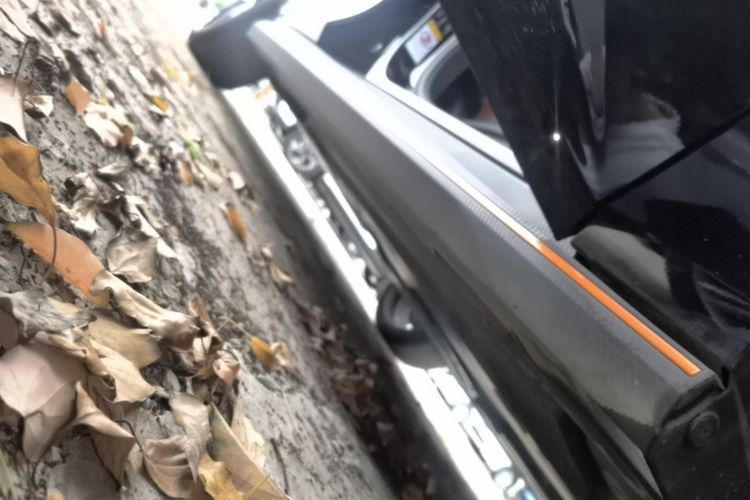 Used CHANGAN UNI-V 2025 Model Third-Generation 2.0T Dynamic Edition Right Side Sill
