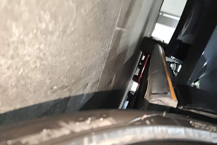 Used CHANGAN UNI-V 2025 Model Third-Generation 2.0T Dynamic Edition Right Side Sill
